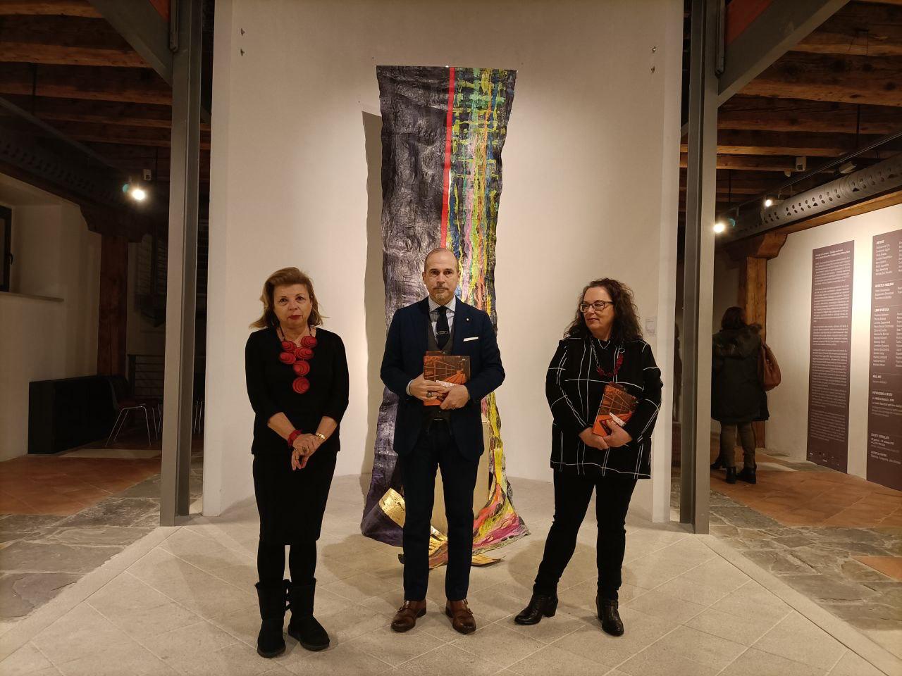 Copertina per Gorizia rilegge confini e paesaggi, apre la mostra a Santa Chiara